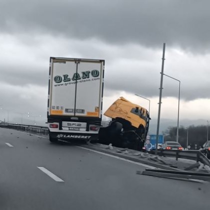 Тежък пътен инцидент е станал тази сутрин в столицата алармират