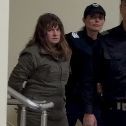 Доведоха в съда 35 годишната Елисавета Бачочева която наръга младежи в пловдивското