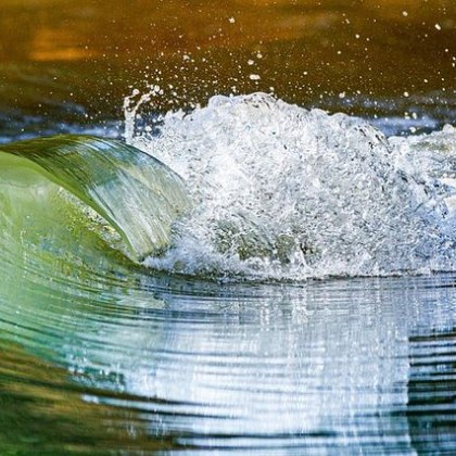 Река Огоста излезе от коритото си в Монтанско и заля