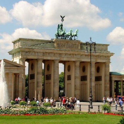 84 годишен е в болница след като катастрофира с автомобила си