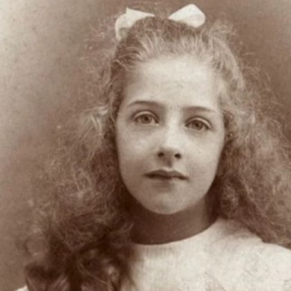 Всеки автомобил Mercedes е кръстен на очарователната Мерцедес Йелинек чийто баща