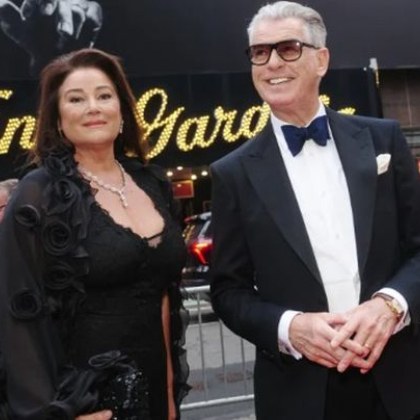 61 годишната Кийли Шей Смит съпругата на 71 годишния холивудски актьор Пиърс