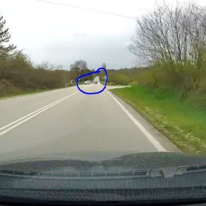 Докато България протестира заради смъртта на Сияна загинала в катастрофа