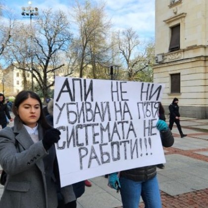 Сатиричната теория за мъртвия кон – символ на отказ от