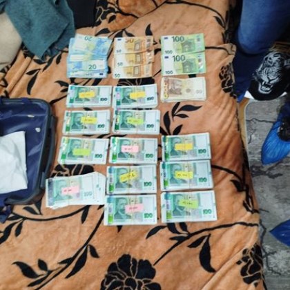 Близо половин милион лева в пари и бижута са иззети
