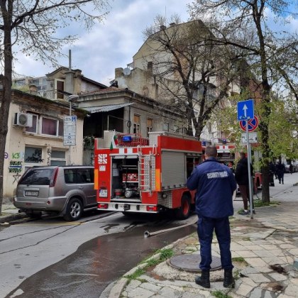 59 годишна е пострадала тежко при пожар в жилищна кооперация в