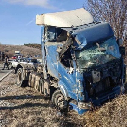 Публикация в социалните мрежи от шофьор с опит зад волана