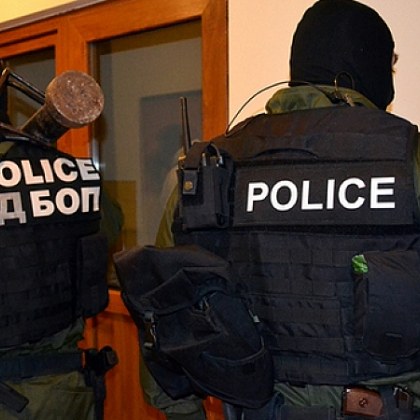 ГДБОП неутрализира канал за трафик на нелегални мигранти с цел