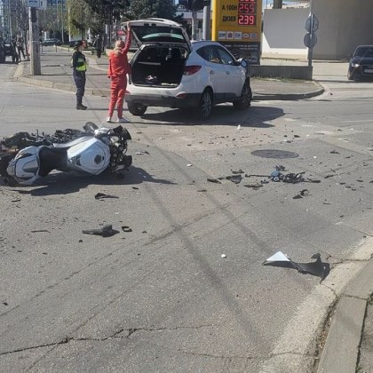 36 годишен моторист е бил блъснат от лек автомобил управляван от