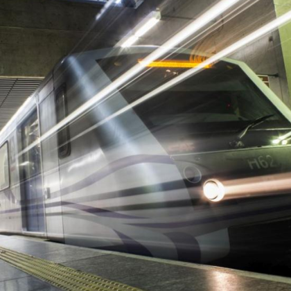 Полицаи простреляха мъж на метростанция в Берлин след като той