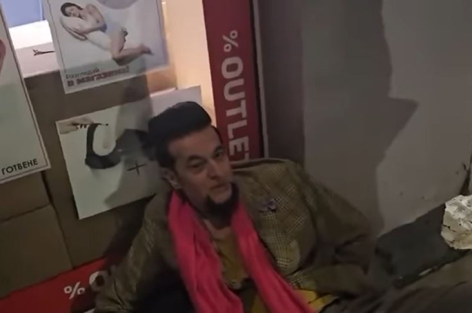 Евгени Минчев падна пиян в София ВИДЕО