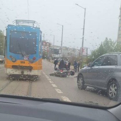 Моторист е бил блъснат в столицата съобщават граждани в групата