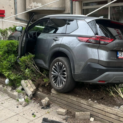 Катастрофа стана тази сутрин в София Автомобил се е врязал