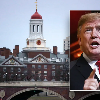 Администрацията на Доналд Тръмп обяви че замразява повече от два