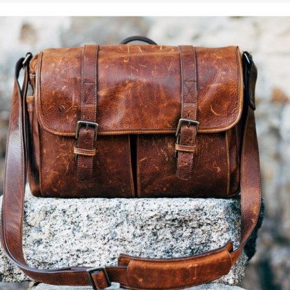 Полицай намери забравена чанта с 4000 евро в заведение в