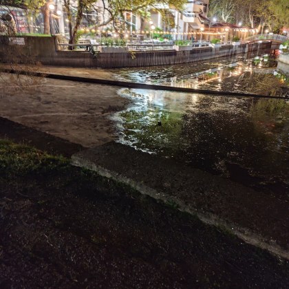 Имаше време когато тук се чуваше смях Когато децата гребяха