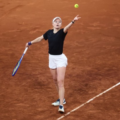 Тенисистката Хариет Дарт Великобритания се оплака на рефера от неприятна