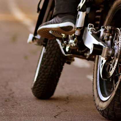 19 годишна мотористка е в болница след катастрофа снощи в Пловдив Около