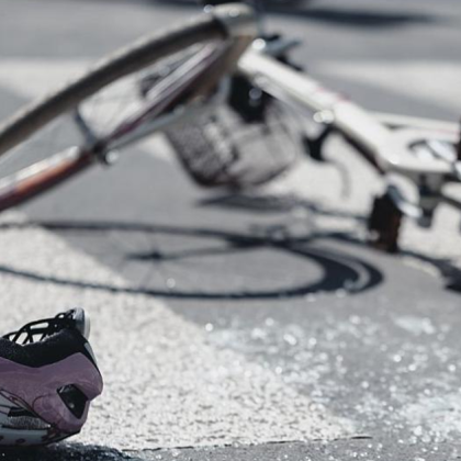 10 годишно дете с колело се е блъснало в автомобил в