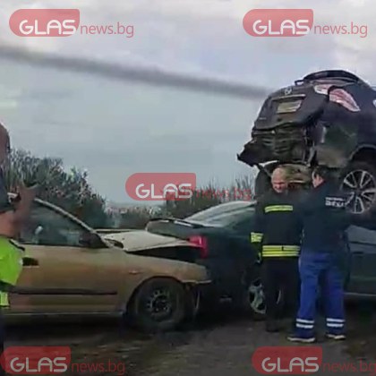 Очевидци показаха верижна катастрофа на магистрала Тракия в района на
