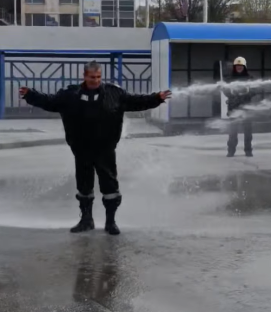 Приключи последното дежурство на пловдивски пожарникар ВИДЕО+СНИМКИ
