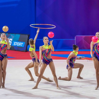 Ансамбълът на България в състав София Иванова Рейчъл Стоянов Алина Коломиец