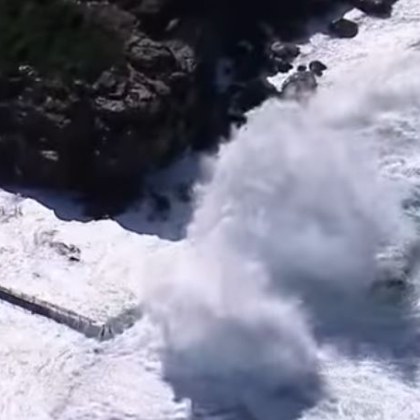 Серия от трагични инциденти свързани с необичайно силни вълни засенчи