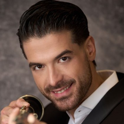 Известният гръцки музикант и виртуоз на кларинета Арис Мугопетрос е