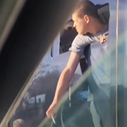 Необичаен момент от софийския градски транспорт стана вирусен в TikTok