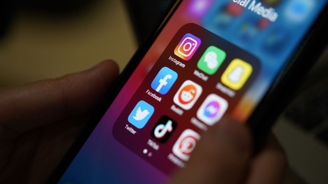 Apple и Meta са първите засегнати от Закона за цифровата конкуренция на ЕС