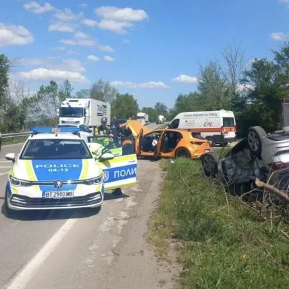 Брутална катастрофа край Велико Търново заради изпреварване със 140 км/ч