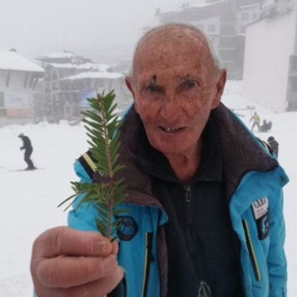 Почина Иван Раев най възрастният активен скиор и учител по ски