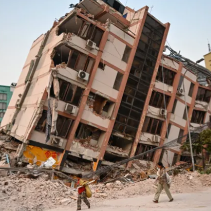 TikTok ър в Мианмар беше арестуван след като предсказа ново земетресение