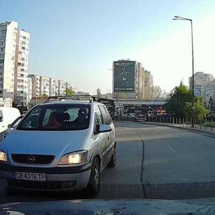Поредно нагло поведение на пътя Този път ще ви разкажем