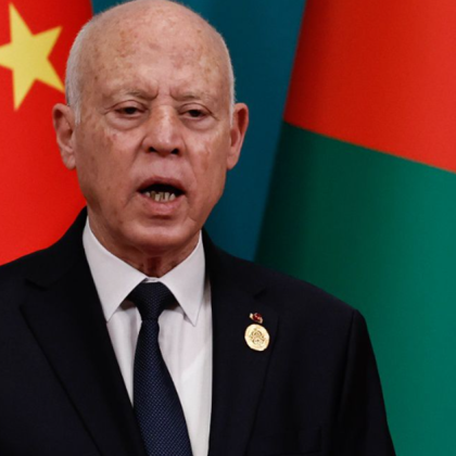 Над 2000 демонстранти излязоха снощи по улиците на Тунис с