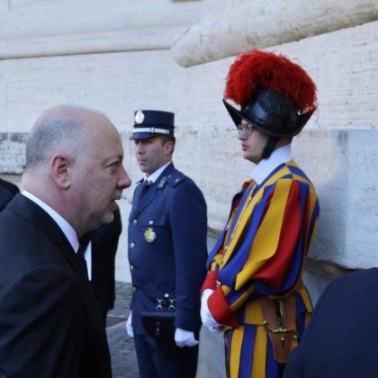 Папа Франциск беше преди всичко изключителен човек изключителен духовник изключителен