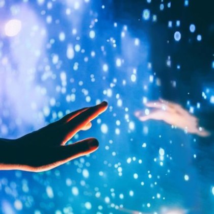 Една теория поставя интересен обрат в квантовата физика като предполага че