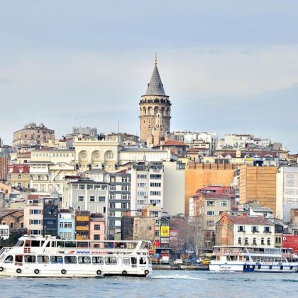 Над 1600 сгради на територията на Истанбул са пострадали леко