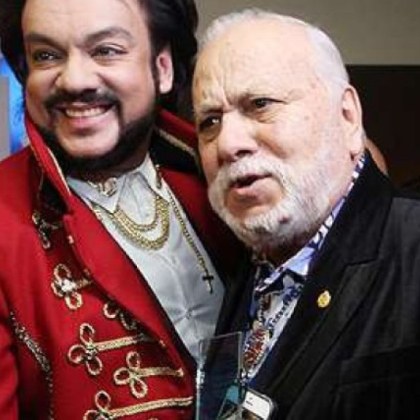 Федералната данъчна служба заведе дело срещу покойния баща на Филип