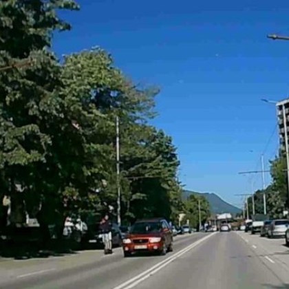 Докато институциите още обсъждат какво е това електрическа тротинетка по