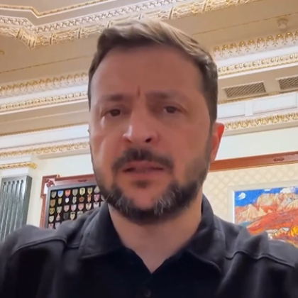 В редовното си вечерно обръщение Володимир Зеленски призова за пълно