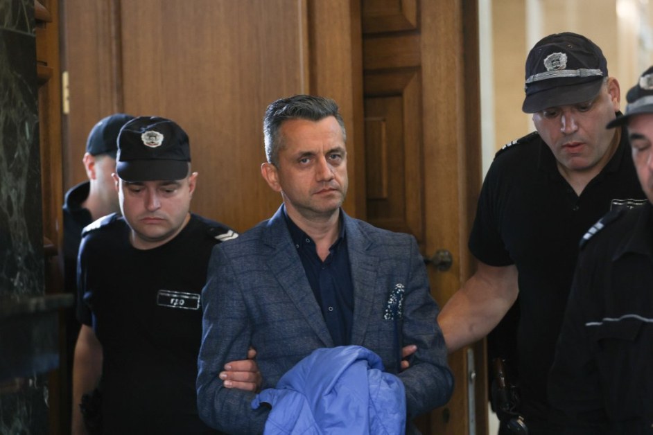 Изправиха през съда шефа на пловдивската митница Мирослав Беляшки