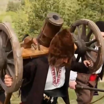 България отбелязва 149 години от обявяването на Априлското въстание Център