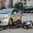 Блъснаха моторист в София, пристигнаха полицаи и медици СНИМКА