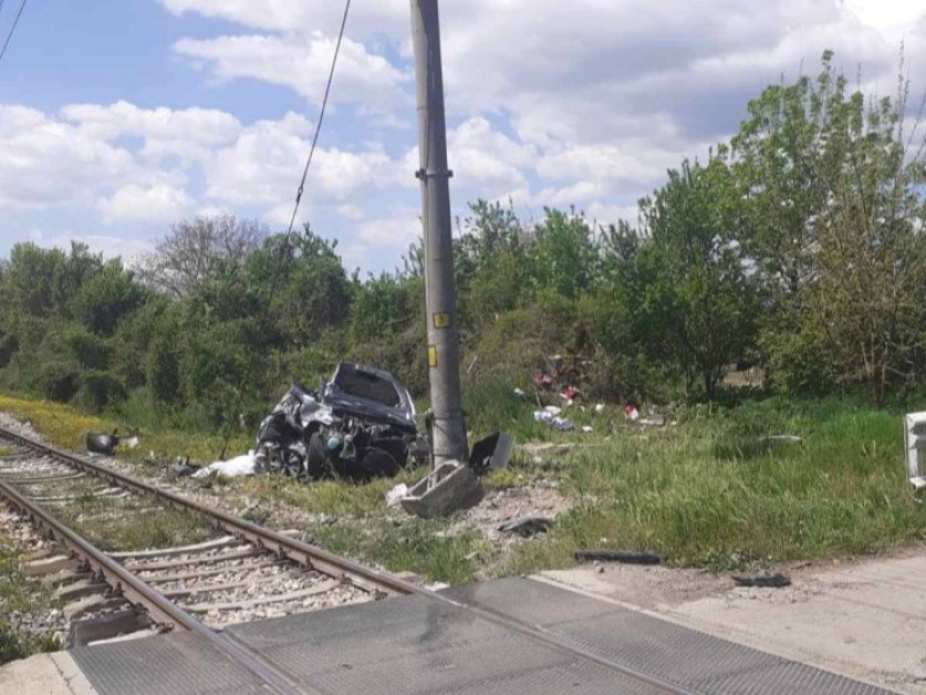 37-годишен е пометеният от влак в Старозагорско, минал при спуснати бариери