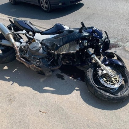 Момче на 18 години е самокатастрофирало с мотор в Панагюрище