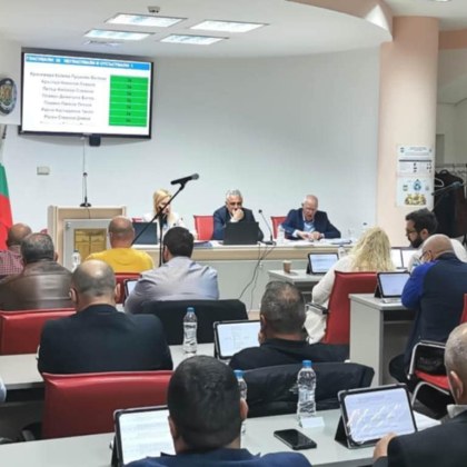 Единадесет абитуриенти от Община Марица които са без един или