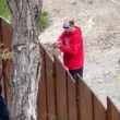 Мъж заплаши с пистолет срещу друг в София ВИДЕО