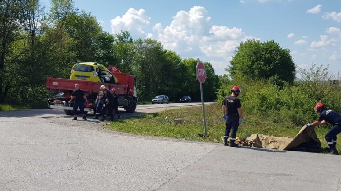Загиналите служители на БЧК в Монтана оказвали помощ при наводненията в региона
