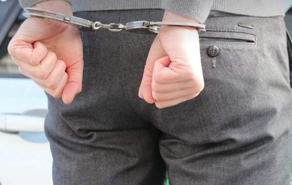 Задържаха петима, заподозрени за тероризъм
